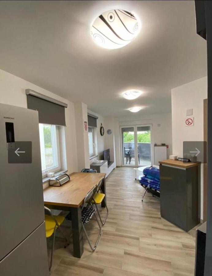 Apartmani Jedro Šilo Eksteriør billede
